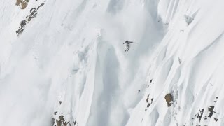 Skier Outruns Massive Avalanche [upl. by Tebasile]