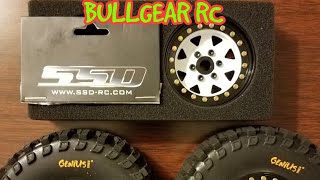 INSTALLING SSD BEADLOCK WHEELS IN RC4WD GENIUS TIRES [upl. by Aiotal330]