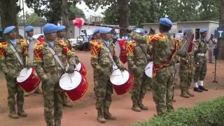 Célébration de la journée internationale des casques bleus de lONU [upl. by Rap]