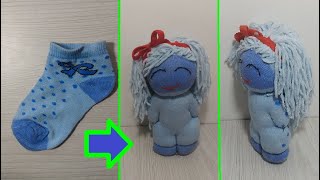 como hacer una muñeca con una media reciclaje de calcetines [upl. by Aylad132]