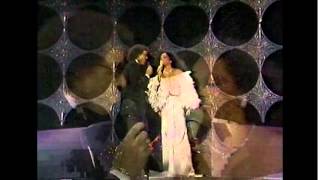 Diana Ross amp Lionel Richie  Endless Love Live 54th Annual Academy Awards 1982 [upl. by Adekram]