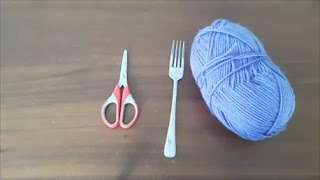 Pompon maken met een vork ♥ DIY [upl. by Ylremik]