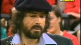 Pippo Baudo intervista Tomas Milian  Domenica In 1984 [upl. by Imerej41]