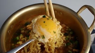 How to make Korean ramyeon Ramyeon 라면 aka ramen [upl. by Annawahs530]